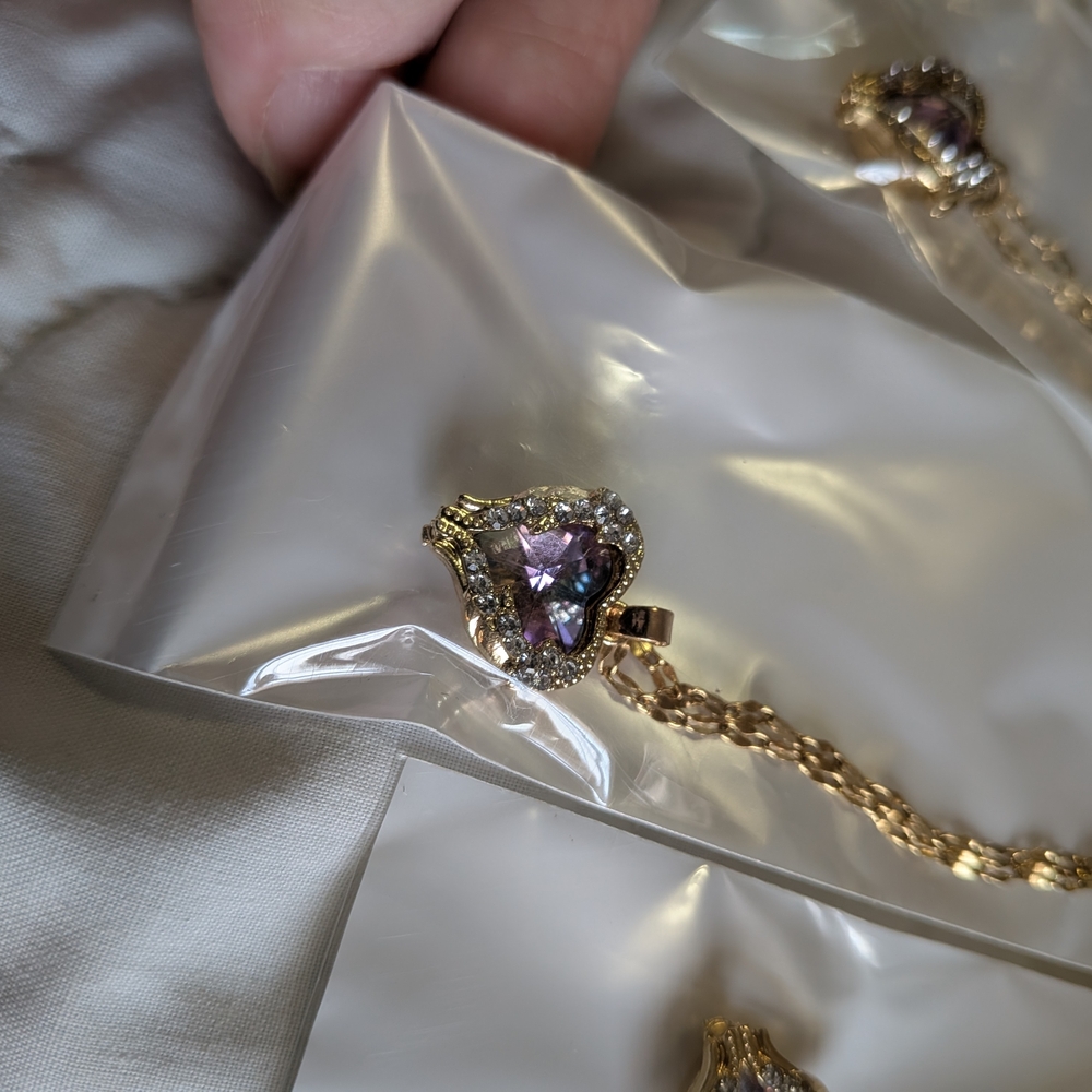Four Golden Heart Pendant Necklaces  with ALEXANDRITE colored Stones 17"-19" - Picture 4 of 13
